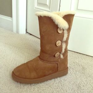 Girl’s Ugg boots